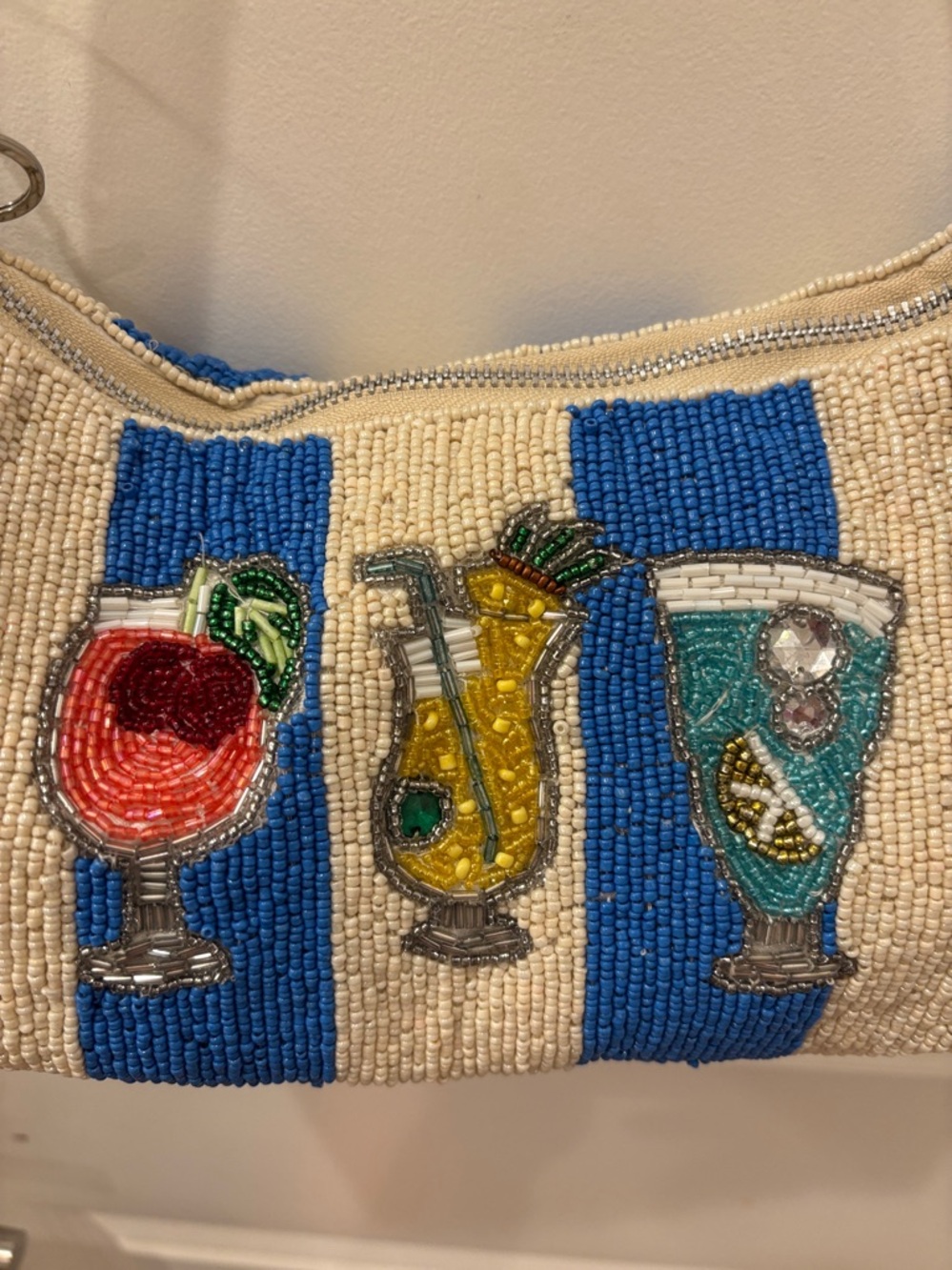 NWT Beaded Blue & Cream Striped Cocktail Motif Shoulder Bag w/ charm/Keychain - Picture 3 of 8